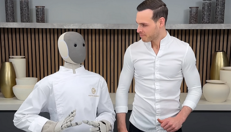 Новейший робот-гуманоид 1X Neo приготовил уникальный торт со знаменитым кондитером Амори Гишоном